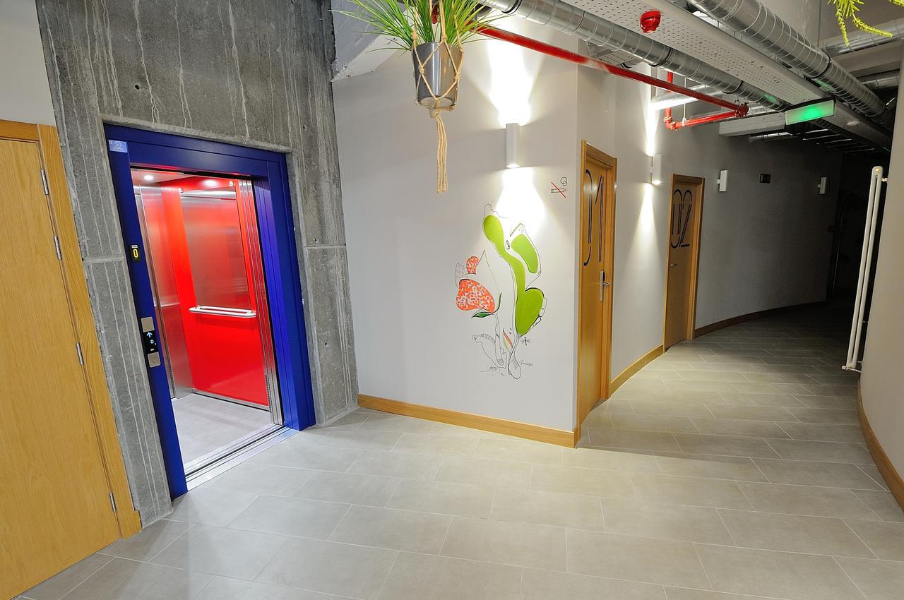 Egunon Bilbao Hostel Ngoại thất bức ảnh