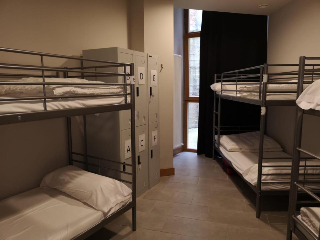 Egunon Bilbao Hostel Ngoại thất bức ảnh